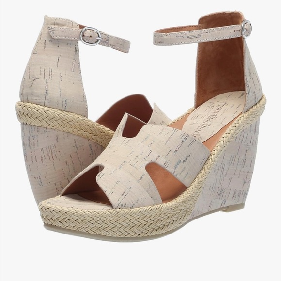 L'Amour Shoes - L'Amour des Pieds Women's Iksha Platform Wedge Comfort Neutral Sandal‎ Size 7.5M